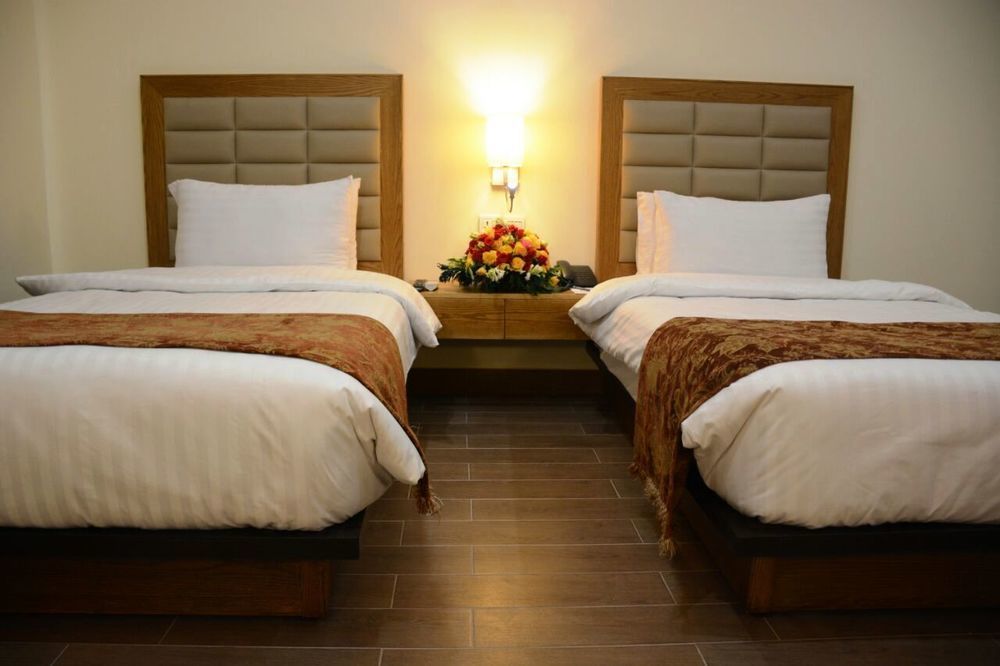 Hotel One Lalazar Multan Exterior foto