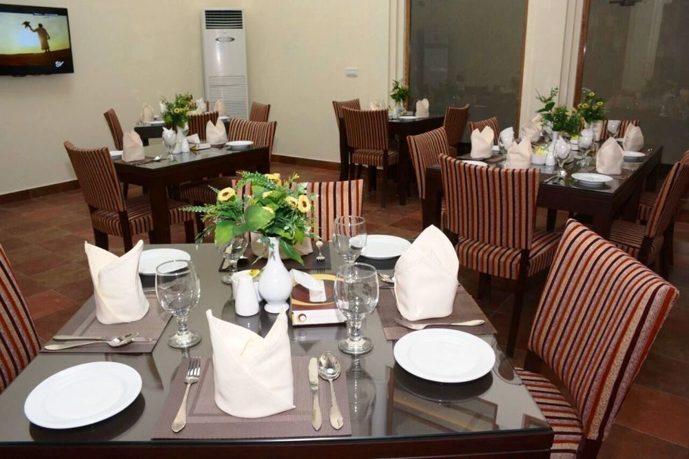Hotel One Lalazar Multan Exterior foto